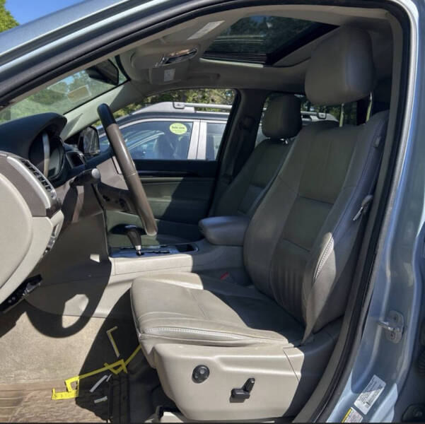 2012 Jeep Grand Cherokee Laredo