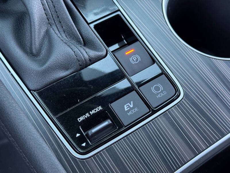 2024 Toyota Sienna Platinum 7-Passenger