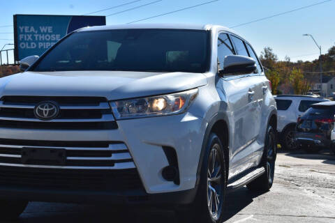 2017 Toyota Highlander LE