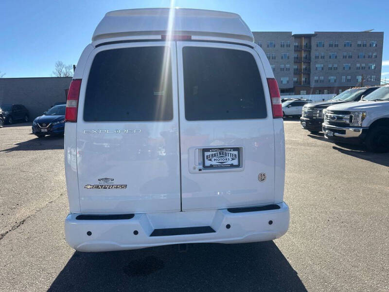 2016 Chevrolet Express 2500