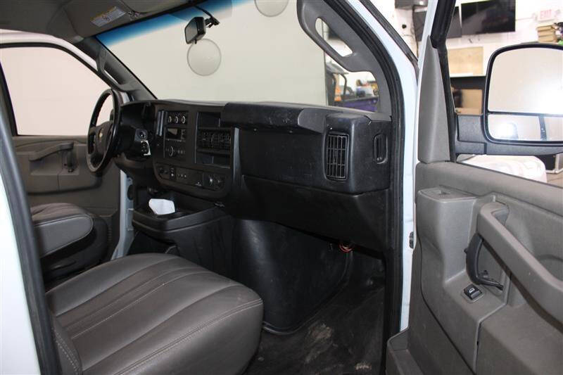 2023 Chevrolet Express 2500