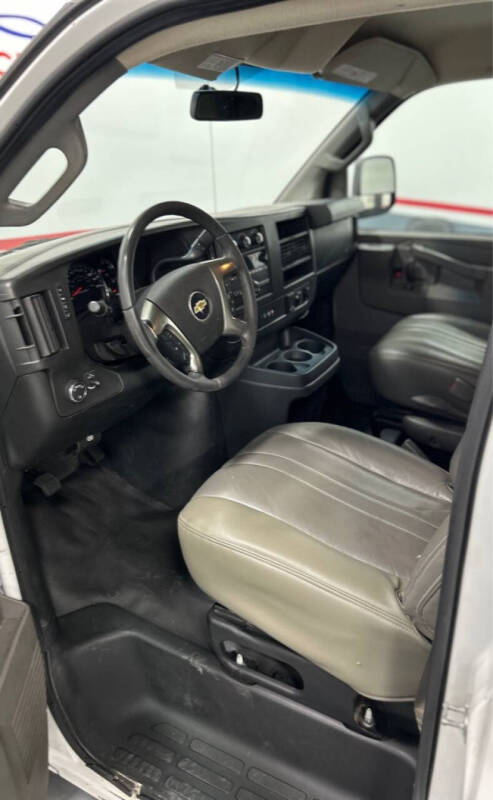 2019 Chevrolet Express 2500