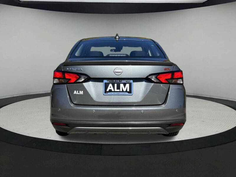 2025 Nissan Versa SR