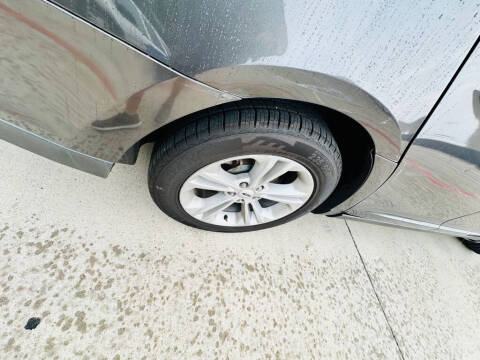 2015 Ford Taurus SEL