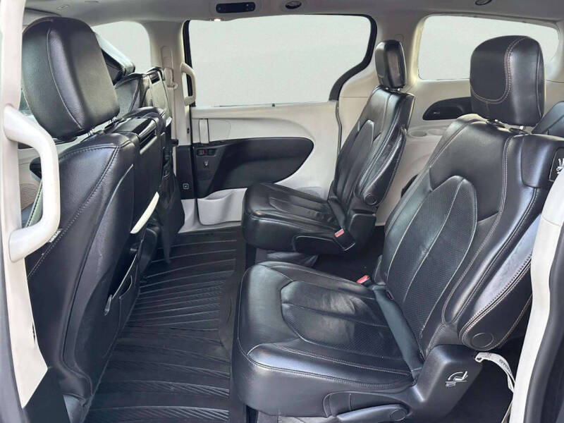 2018 Chrysler Pacifica Touring L Plus