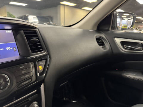 2019 Nissan Pathfinder S