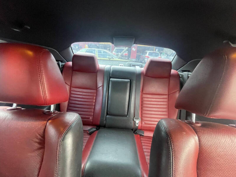 2013 Dodge Challenger SXT