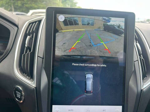 2023 Ford Edge Titanium
