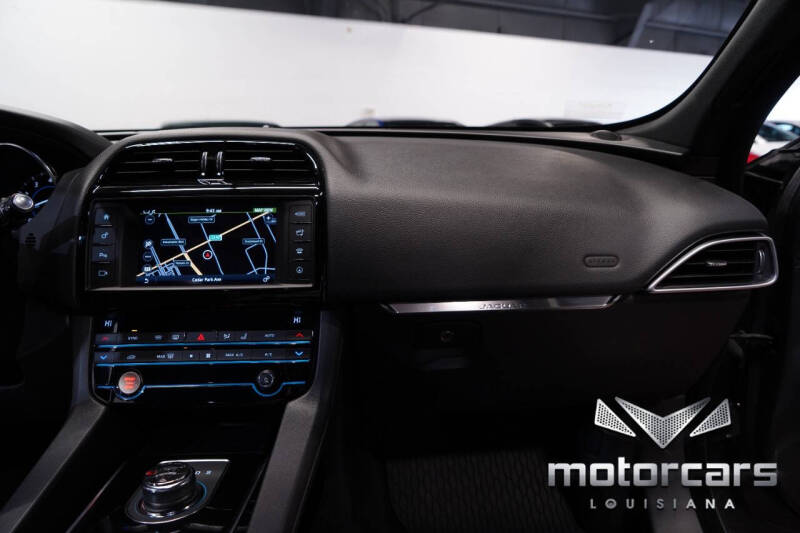 2018 Jaguar F-PACE 25t Premium