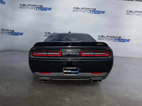2016 Dodge Challenger SRT 392