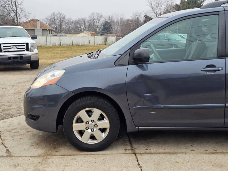 2008 Toyota Sienna LE 7-Passenger
