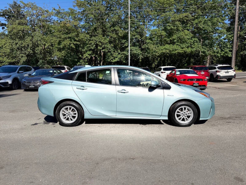 2016 Toyota Prius Four