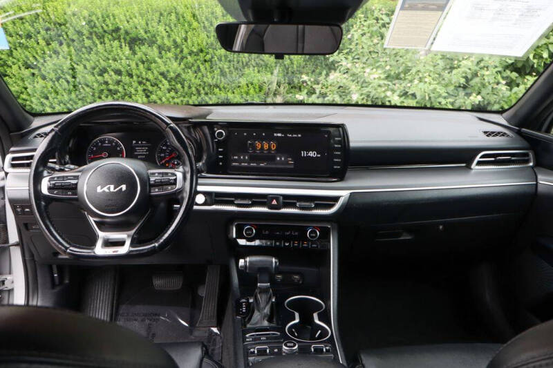 2022 Kia K5