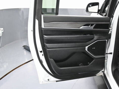 2023 Jeep Wagoneer L Series II