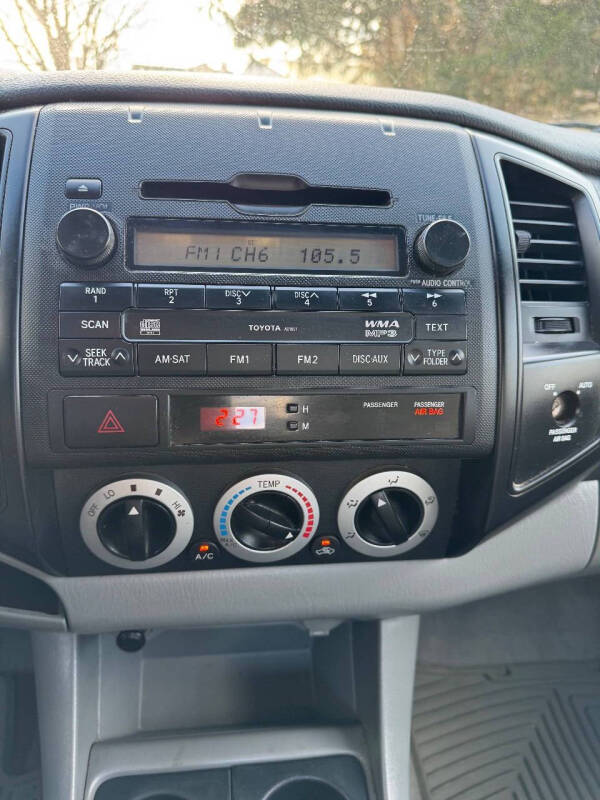 2010 Toyota Tacoma Base photo 27