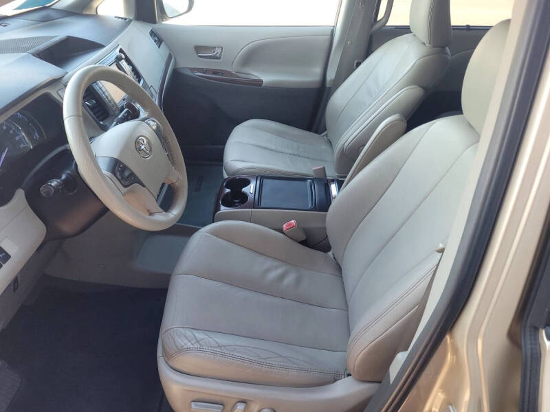 2012 Toyota Sienna Limited 7-Passenger