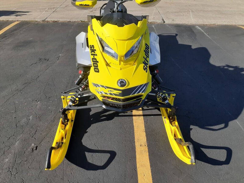 2019 Ski-Doo MXZ® X-RS® 850 E-TEC