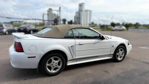 2003 Ford Mustang Deluxe