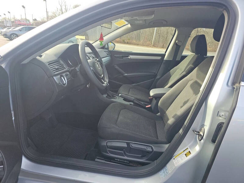 2017 Volkswagen Passat 1.8T S