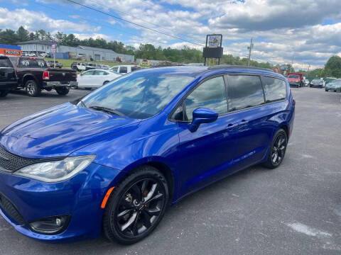 2018 Chrysler Pacifica Touring Plus