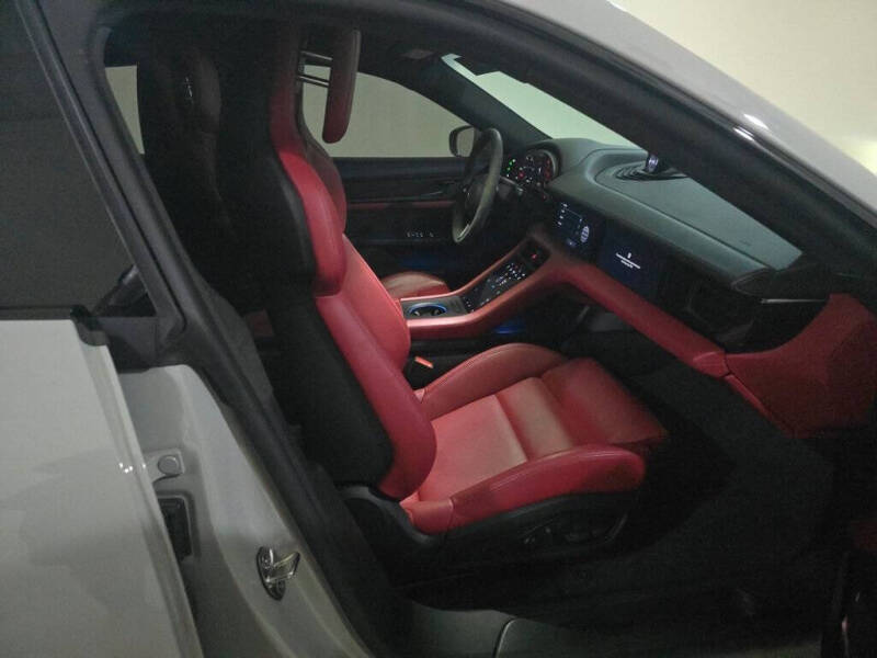 2024 Porsche Taycan GTS Sport Turismo