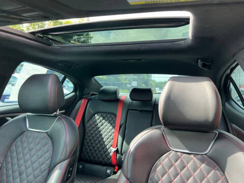 2023 Genesis G70