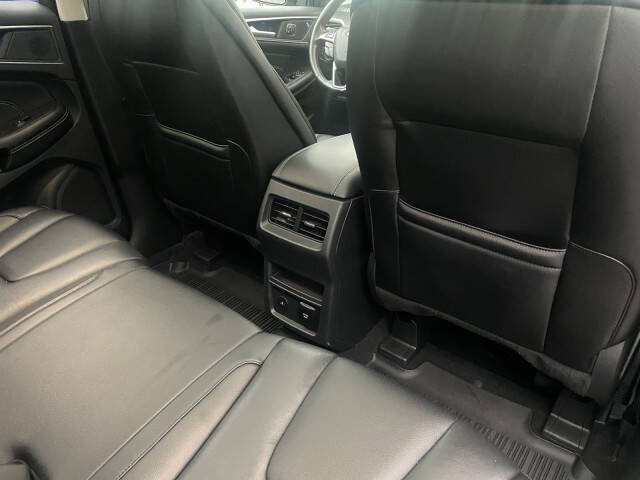 2022 Ford Edge Titanium