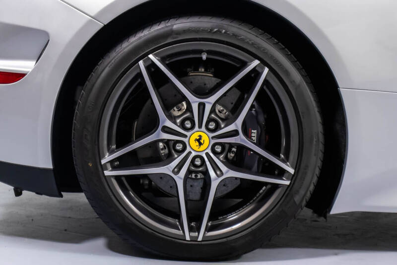 2016 Ferrari California T