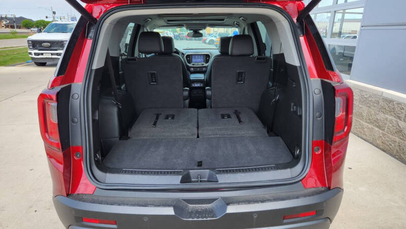 2022 GMC Acadia AT4