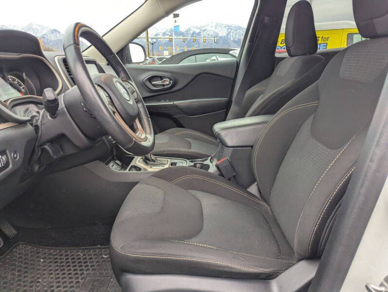 2016 Jeep Cherokee Latitude Altitude