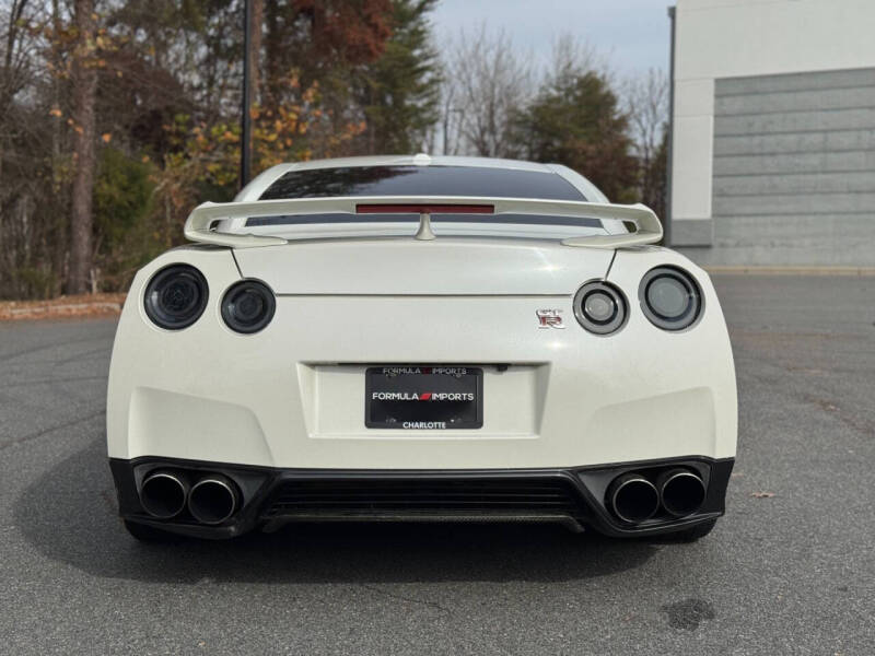 2014 Nissan GT-R Premium