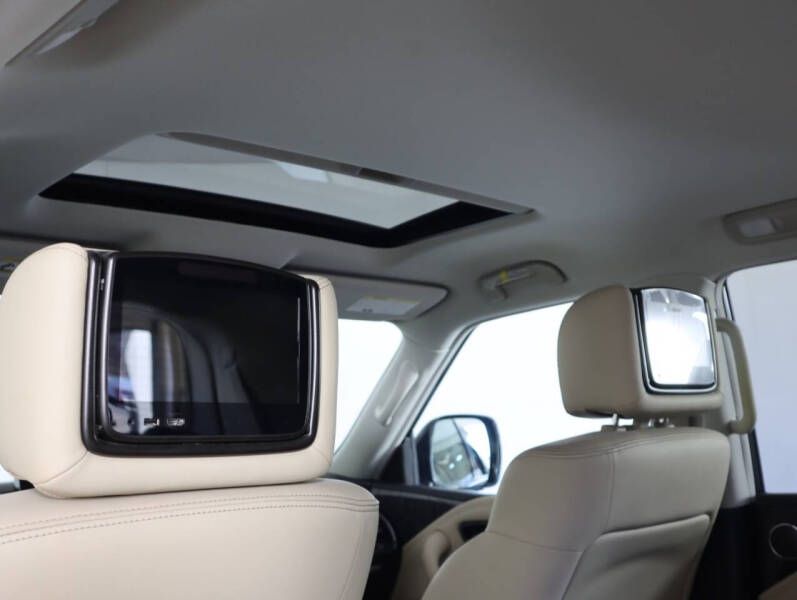 2022 Nissan Armada Platinum