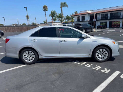 2014 Toyota Camry Hybrid