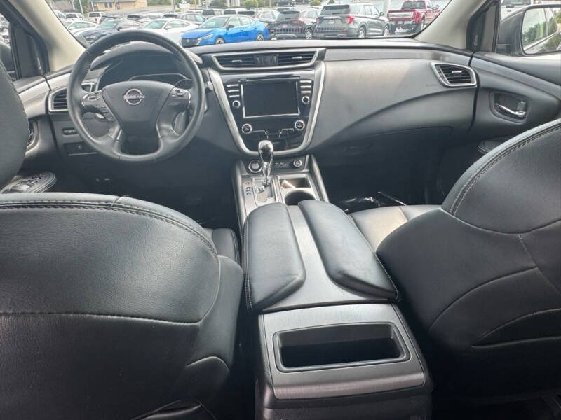 2023 Nissan Murano SV