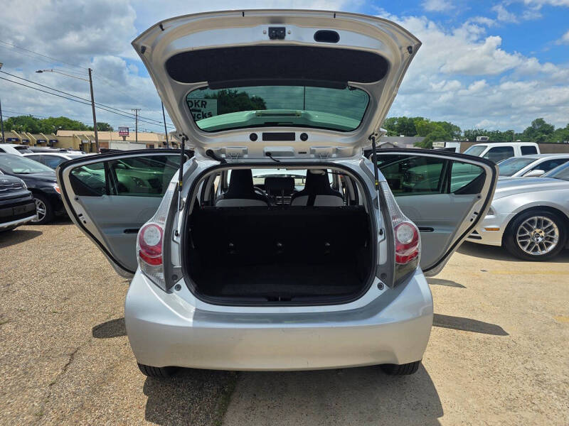 2014 Toyota Prius c Four