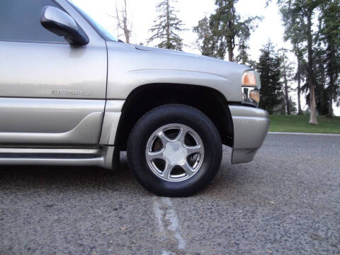 2003 GMC Yukon Denali