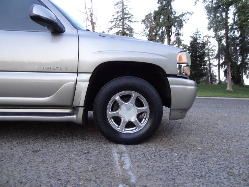 2003 GMC Yukon Denali