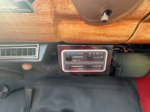 1948 Ford Super Deluxe