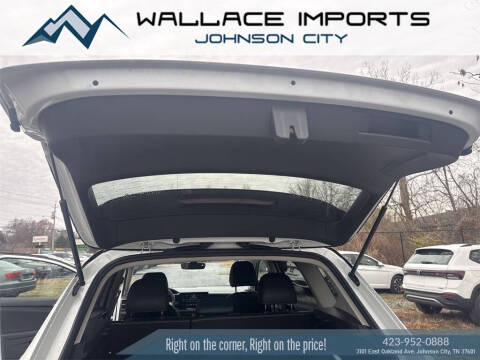 2026 Volkswagen Taos SE Black 4Motion