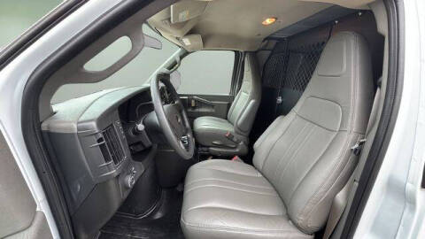 2025 Chevrolet Express 2500