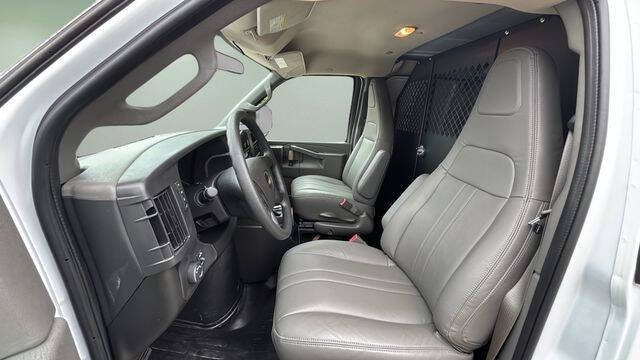2025 Chevrolet Express 2500