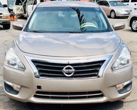 2014 Nissan Altima for sale at ALBUQUERQUE AUTO OUTLET in Albuquerque NM