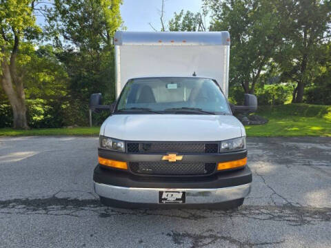 2025 Chevrolet Express 3500