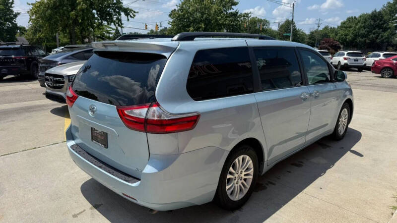 2016 Toyota Sienna