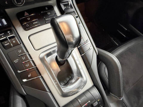 2013 Porsche Cayenne GTS