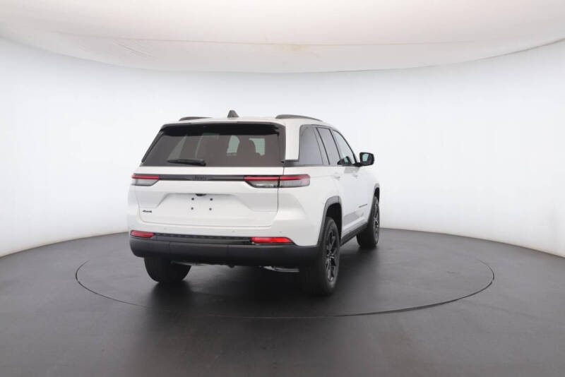 2025 Jeep Grand Cherokee Altitude X