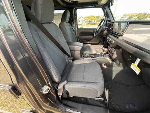 2025 Jeep Gladiator NightHawk