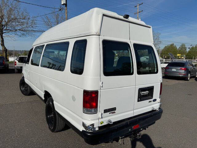 2013 Ford E-Series E-350 SD