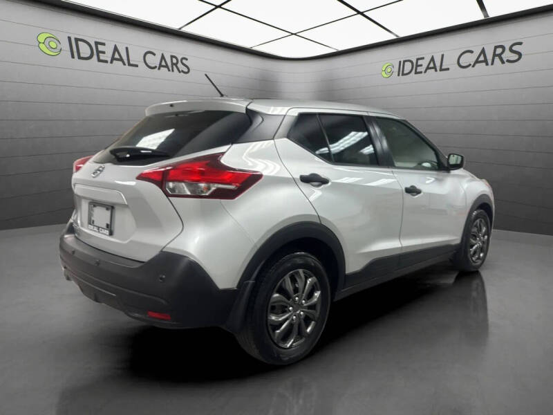 2020 Nissan Kicks S