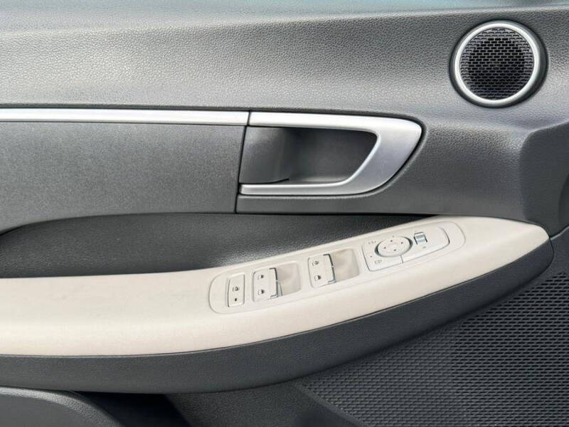 2023 Hyundai Sonata SE